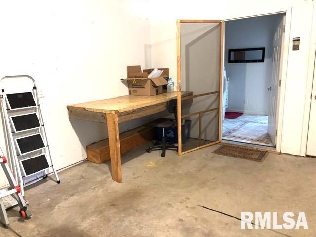 4317 Harvard Dr, Springfield, IL 62712 - view of home office