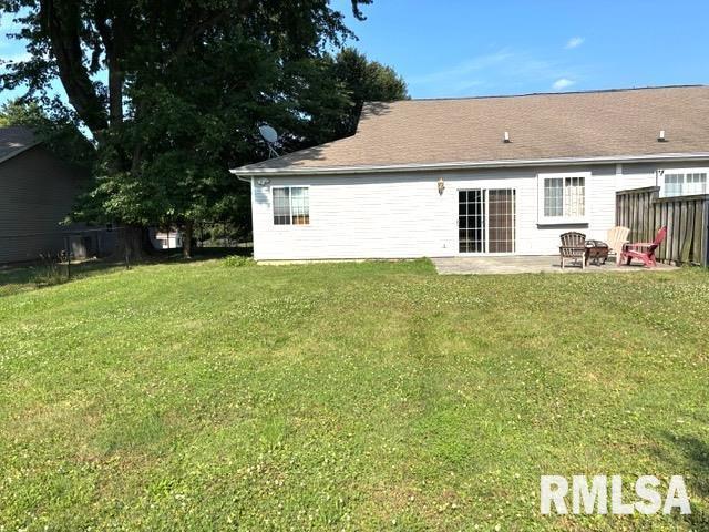 4317 Harvard Dr, Springfield, IL 62712 - rear view of property with a patio