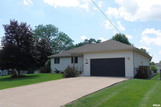 1156 Russell Ave, Galesburg, IL 61401 - single story home featuring an attached garage and driveway