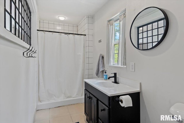 1424 S Lowell Ave, Springfield, IL 62704 - full bath with vanity, tile patterned floors, and curtained shower