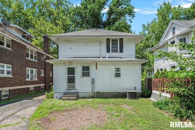 1424 S Lowell Ave, Springfield, IL 62704 - rear view of property featuring entry steps and a shingled roof