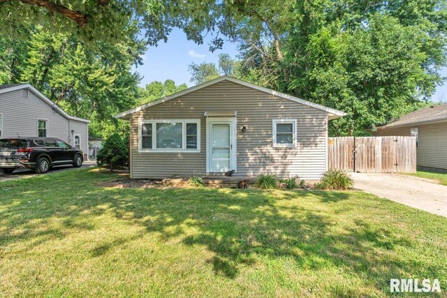 3328 Mars Ave, Springfield, IL 62707 - view of front of property