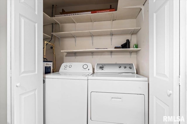3328 Mars Ave, Springfield, IL 62707 - laundry area featuring separate washer and dryer