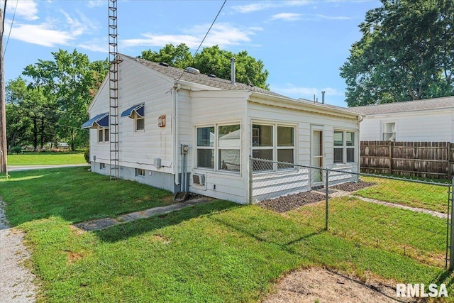 2912 E Enos Ave, Springfield, IL 62702 - view of side of property