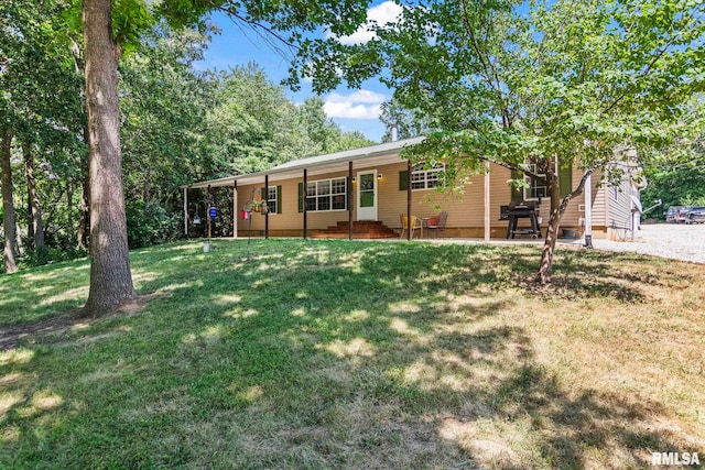16540 Wernowsky St, Petersburg, IL 62675 - ranch-style house with a front yard