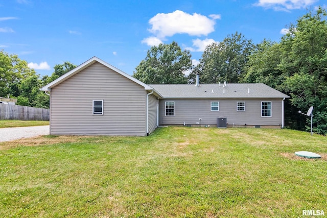16540 Wernowsky St, Petersburg, IL 62675 - back of property