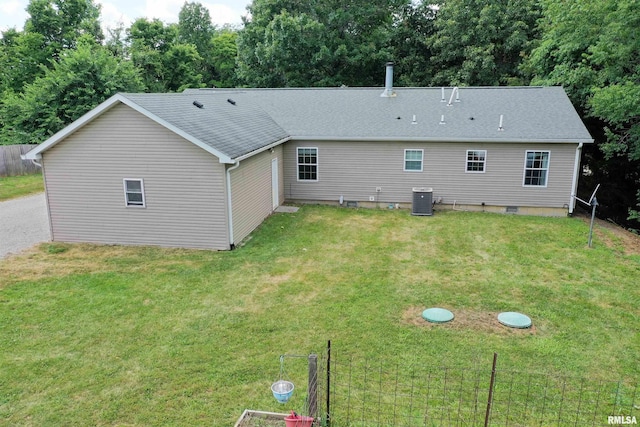 16540 Wernowsky St, Petersburg, IL 62675 - rear view of property featuring roof with shingles