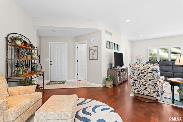 4905 Eagles Lndg, Springfield, IL 62711 - living area featuring wood finished floors and recessed lighting