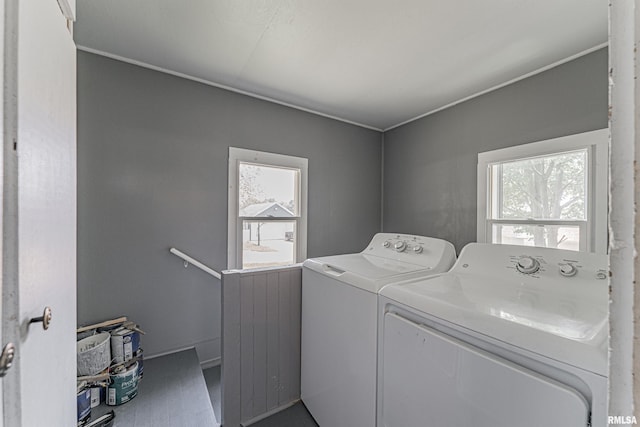 418 E Cooke St, Mount Pulaski, IL 62548 - laundry area featuring independent washer and dryer