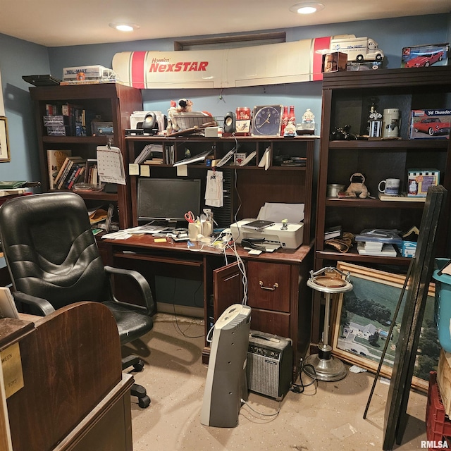 704 N Cherry St, Abingdon, IL 61410 - view of office area