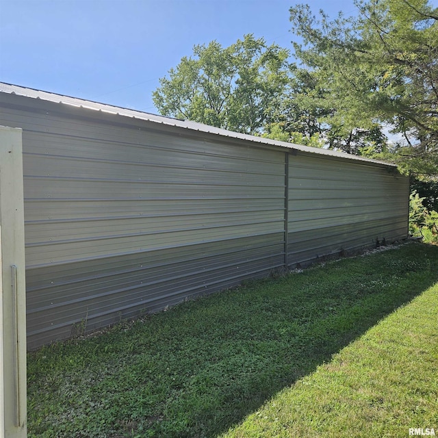 704 N Cherry St, Abingdon, IL 61410 - view of grassy yard