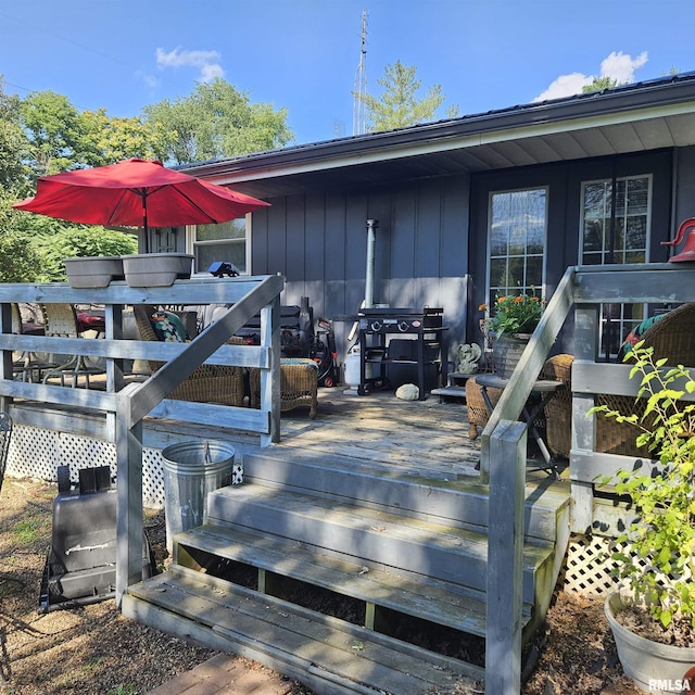 704 N Cherry St, Abingdon, IL 61410 - deck with area for grilling