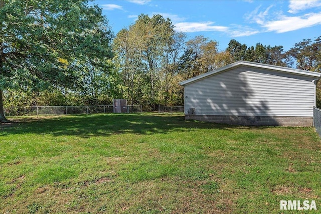 913 Springfield St, Kincaid, IL 62540 - view of yard