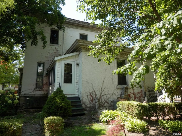 310 E Broadway St, Monmouth, IL 61462 - photo 14