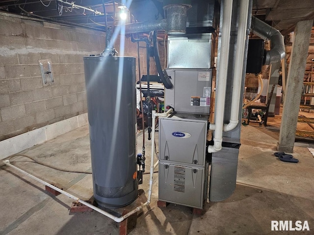 707 E Clark St, Litchfield, IL 62056 - utilities with water heater