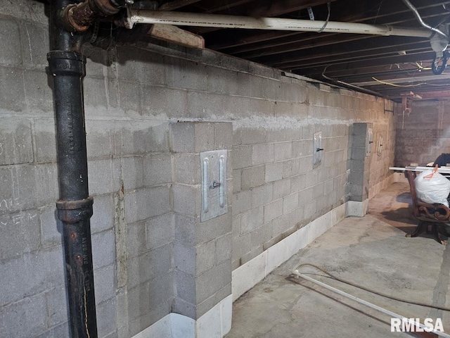 707 E Clark St, Litchfield, IL 62056 - view of unfinished below grade area
