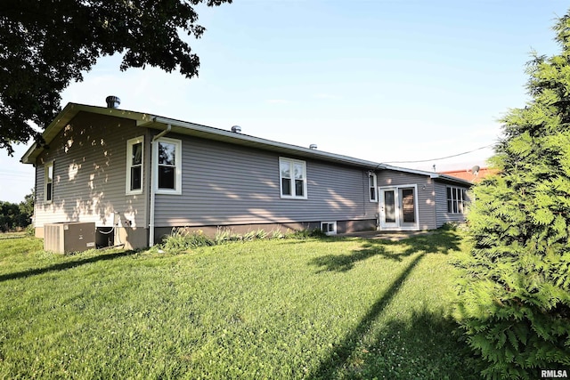 42060 County Highway 10, Nebo, IL 62355 - rear view of house featuring a yard