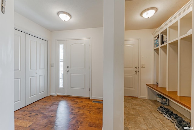 3 Megan Ct, Bloomington, IL 61705 - foyer entrance featuring baseboards
