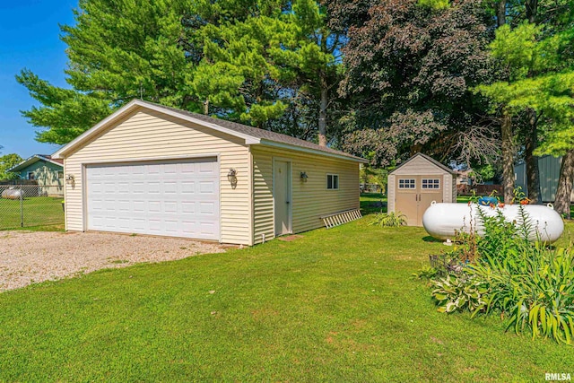 913 N Flora Dr, Mount Pulaski, IL 62548 - view of detached garage