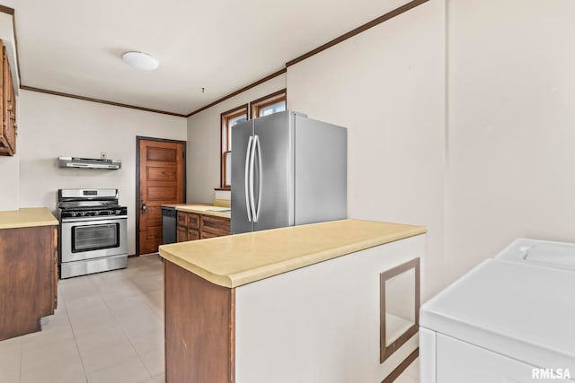 417 E Keys Ave, Springfield, IL 62702 - kitchen featuring stainless steel appliances, washing machine and clothes dryer, ventilation hood, light countertops, and crown molding
