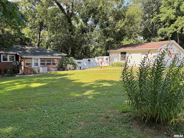 7971 Mechanicsburg Rd, Springfield, IL 62707 - view of yard with view of wooded area
