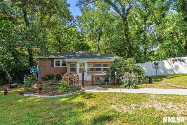7971 Mechanicsburg Rd, Springfield, IL 62707 - view of front of property featuring a porch