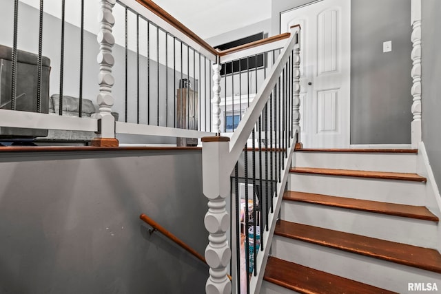 2208 E Black Ave, Springfield, IL 62702 - view of stairs