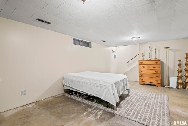 1613 Denison Dr, Springfield, IL 62704 - bedroom with concrete flooring