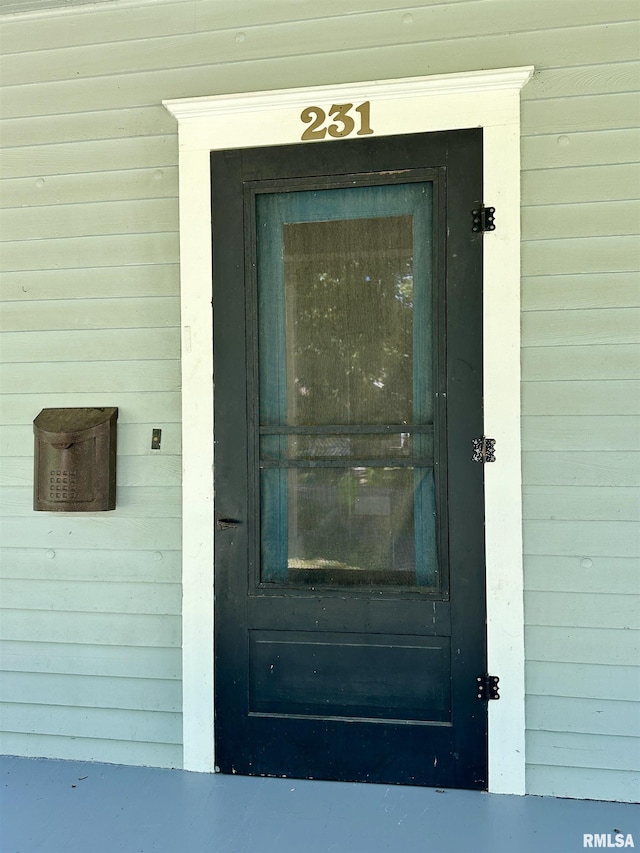 231 N Webster Ave, Jacksonville, IL 62650 - doorway to property
