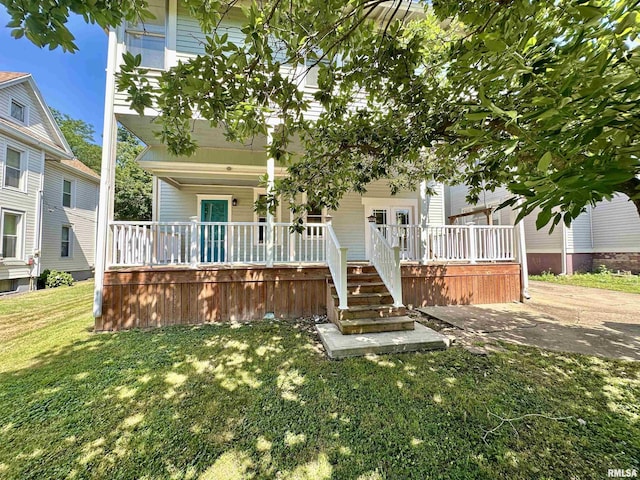 231 N Webster Ave, Jacksonville, IL 62650 - view of front of home featuring a front lawn