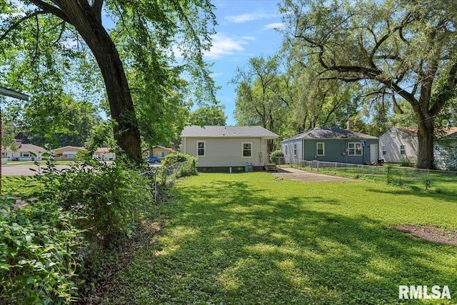 3132 S 4th St, Springfield, IL 62703 - view of yard