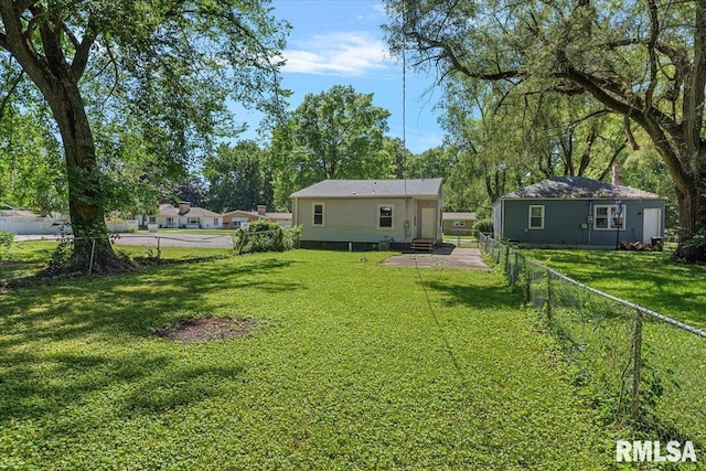 3132 S 4th St, Springfield, IL 62703 - view of yard