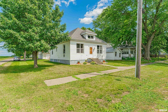 209 N 2nd St N, Easton, IL 62633 - view of front of home with a front yard