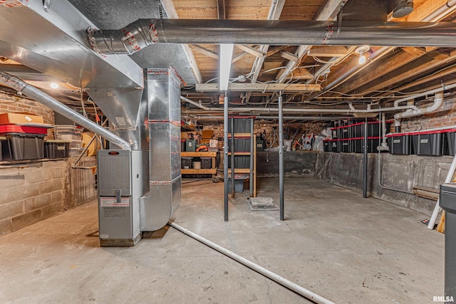 209 N 2nd St N, Easton, IL 62633 - unfinished below grade area featuring heating unit
