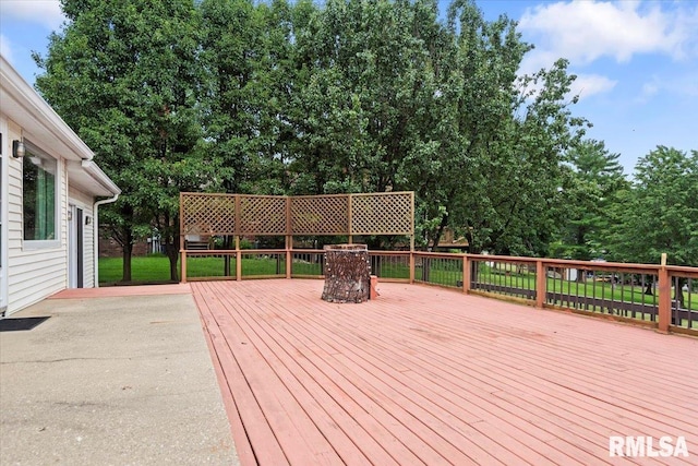14 Beachview Ln, Springfield, IL 62712 - wooden deck featuring view of scattered trees