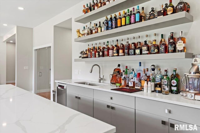 2004 Grants Pond, Chatham, IL 62629 - indoor wet bar featuring recessed lighting and stainless steel dishwasher
