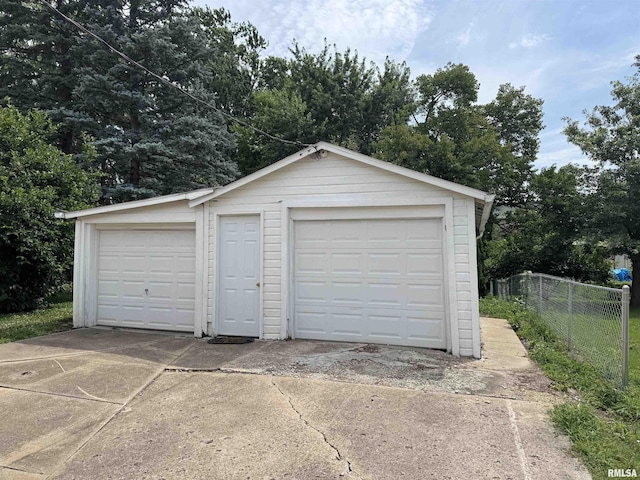 161 Hawkinson Ave, Galesburg, IL 61401 - view of detached garage