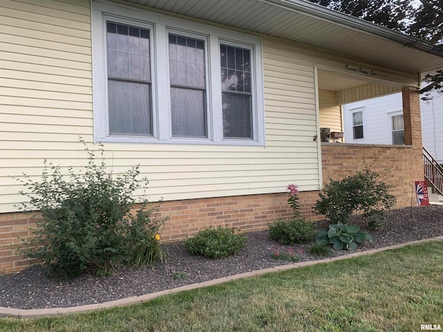 1325 W College Ave, Jacksonville, IL 62650 - photo 3