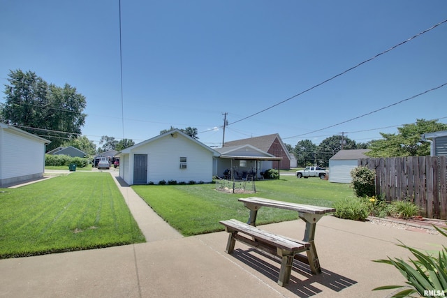 2716 Elm St, Quincy, IL 62301 - view of yard