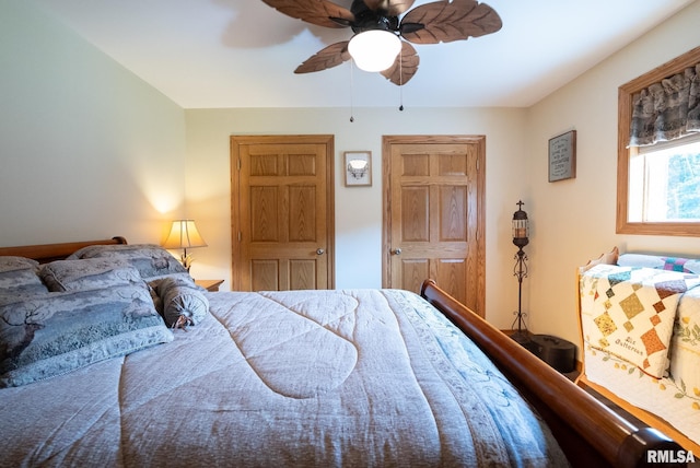 23490 E Maple Rd, Bluford, IL 62814 - bedroom featuring ceiling fan