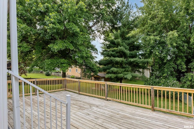 1717 Melview Rd, Quincy, IL 62305 - wooden deck with a yard