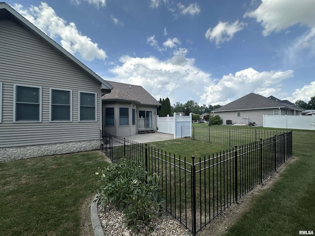 4004 Abbey Ridge St, Quincy, IL 62305 - view of fenced backyard