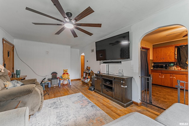 902 S Spring St, Mount Pulaski, IL 62548 - photo 7