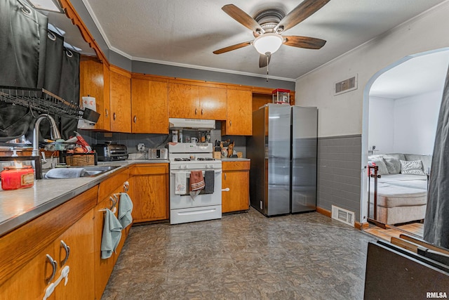 902 S Spring St, Mount Pulaski, IL 62548 - photo 9