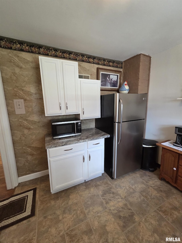 1329 W Main St, Galesburg, IL 61401 - photo 32