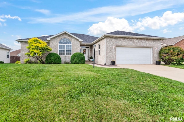 331 Newcombe Ln, Chatham, IL 62629 - photo 1