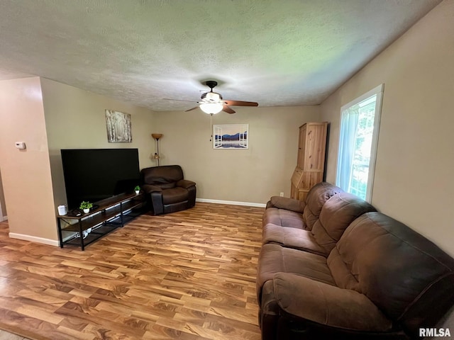 217 S 9th St, Petersburg, IL 62675 - photo 9