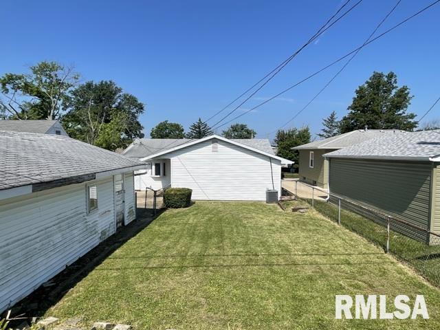 38 Reeder Dr, Decatur, IL 62521 - photo 17