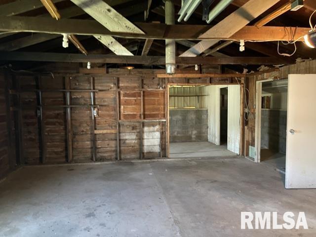 38 Reeder Dr, Decatur, IL 62521 - photo 19