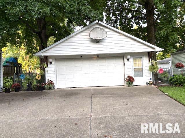 1900 N 22nd St, Springfield, IL 62702 - photo 34